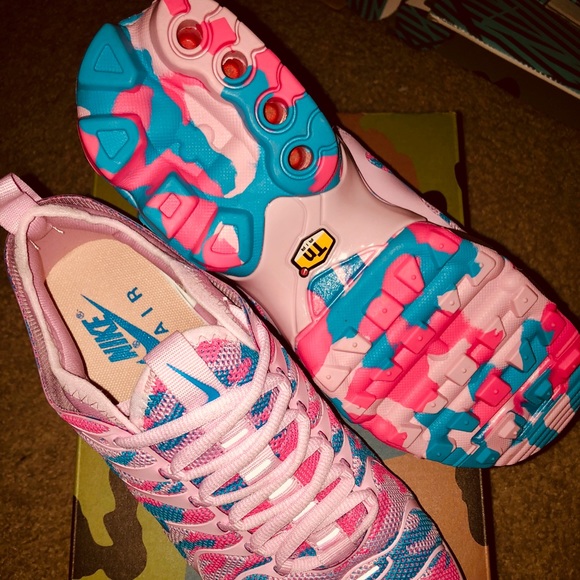 nike air max plus tn ultra pink